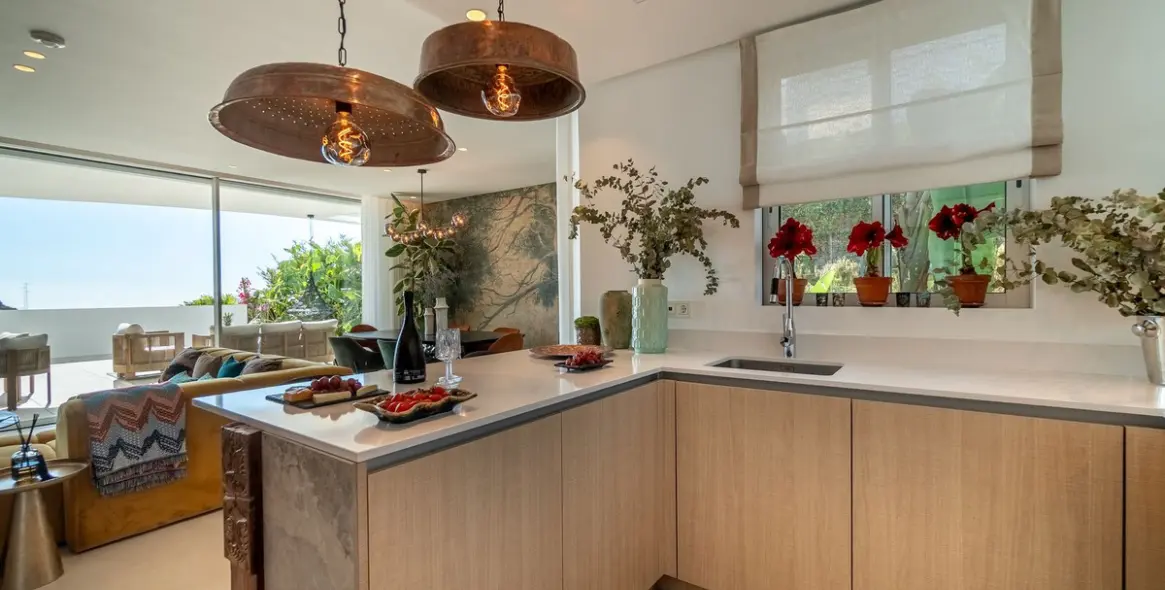 Sale of middle floor apartment in Ojén 11