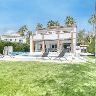 Sale of detached villa in Calahonda