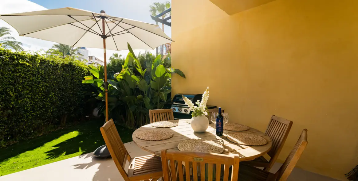 Sale of townhouse in Puerto Banús 10