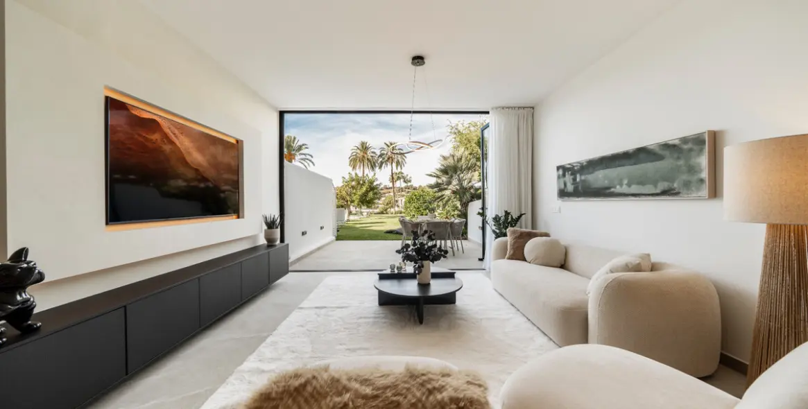 Sale of townhouse in Nueva Andalucía 2