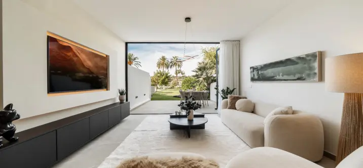 Sale of townhouse in Nueva Andalucía 1