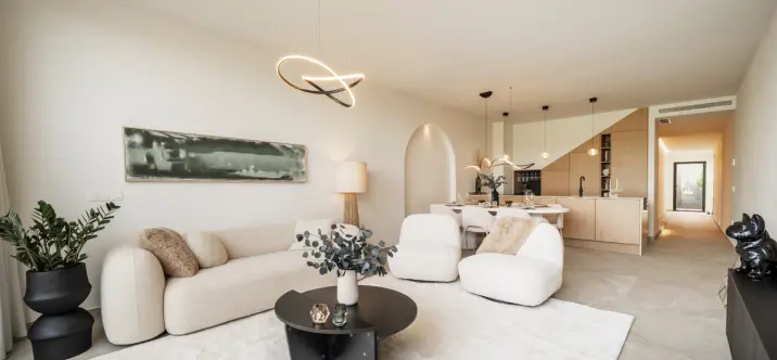 Sale of townhouse in Nueva Andalucía 3