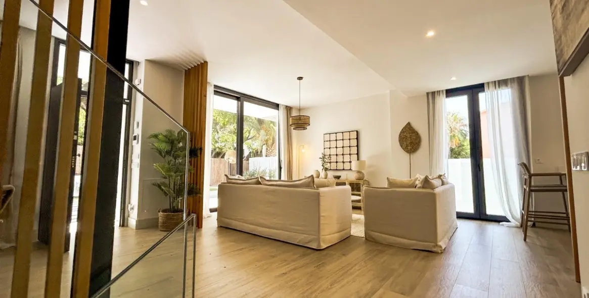 Sale of detached villa in Málaga 4