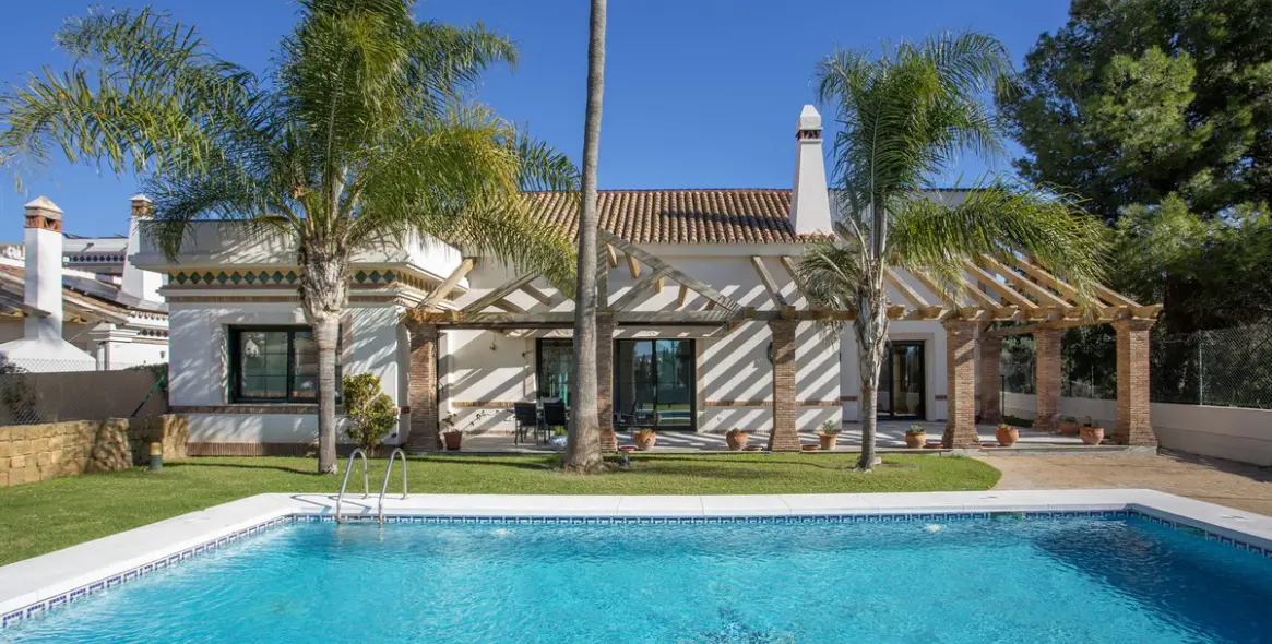 Sale of detached villa in Mijas Golf 1