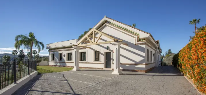 Sale of detached villa in Mijas Golf 3