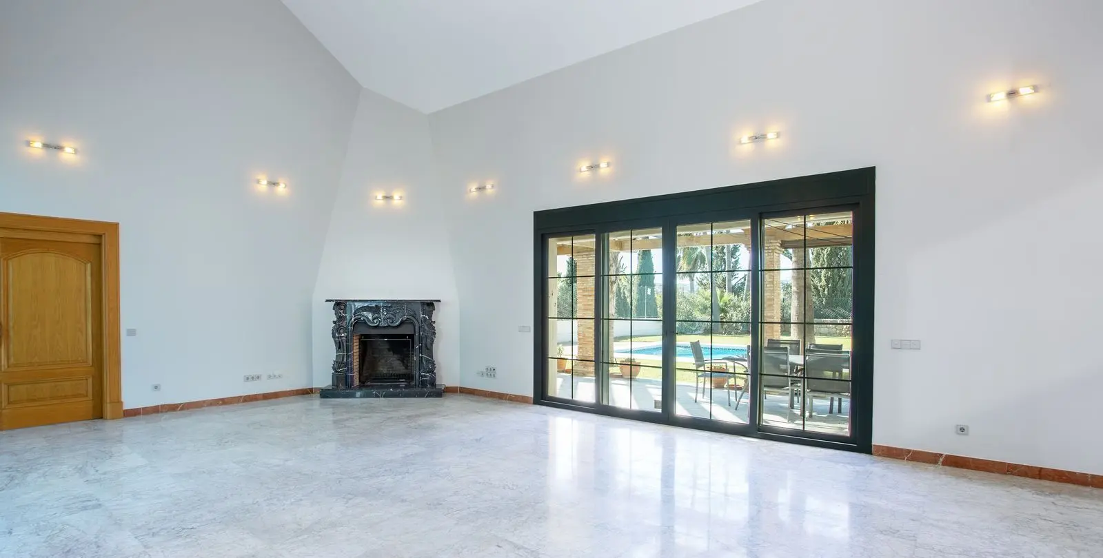 Sale of detached villa in Mijas Golf 33