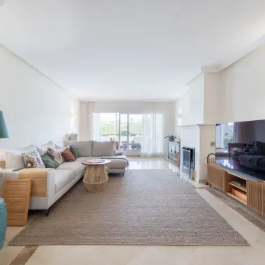 Sale of ground floor apartment in Los Monteros