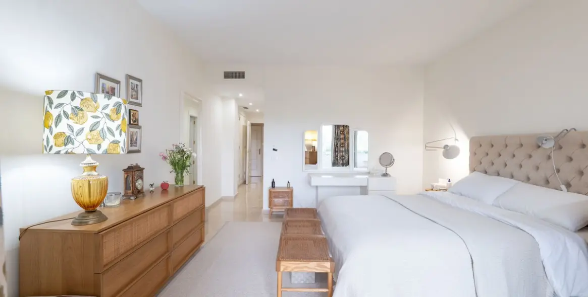 Sale of ground floor apartment in Los Monteros 15