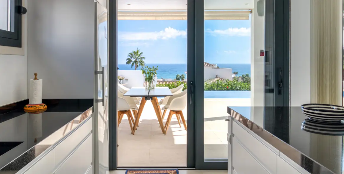 Sale of detached villa in La Cala de Mijas 10