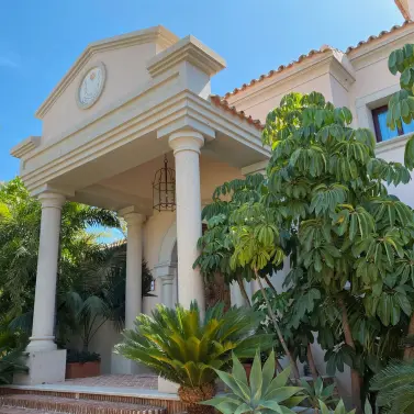 Sale of detached villa in Los Flamingos