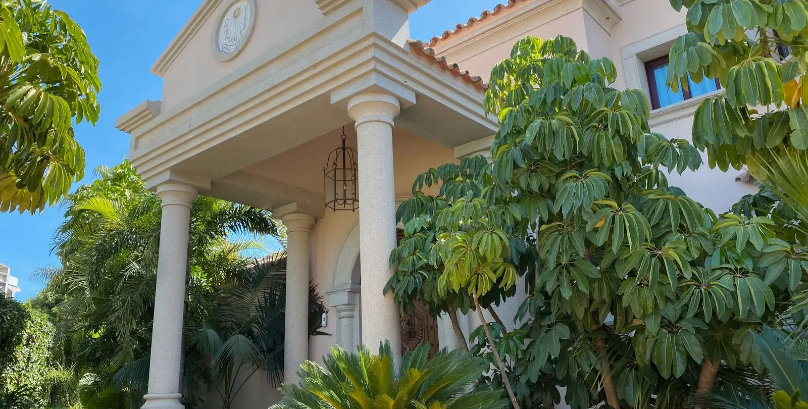 Long-term rent of detached villa in Los Flamingos 1