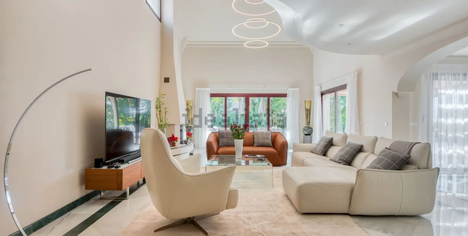 Long-term rent of detached villa in Los Flamingos 2