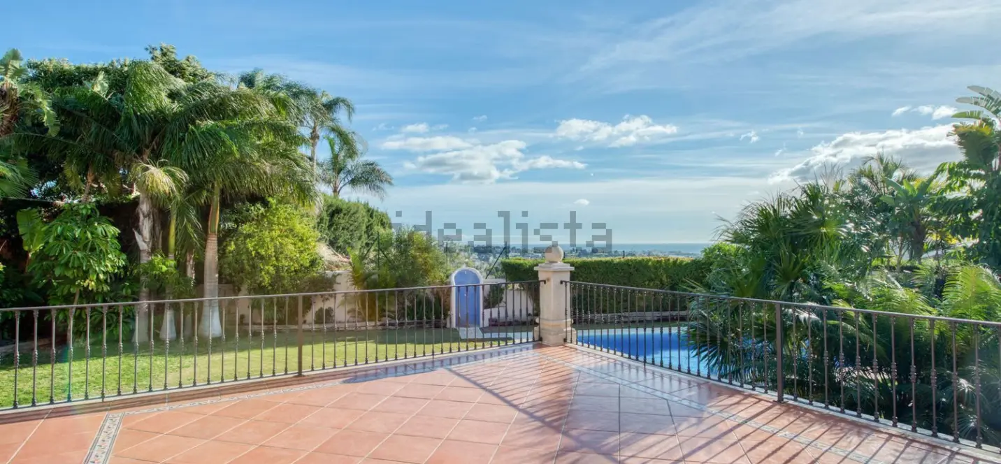 Long-term rent of detached villa in Los Flamingos 2