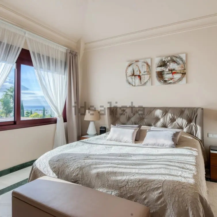 Long-term rent of detached villa in Los Flamingos
