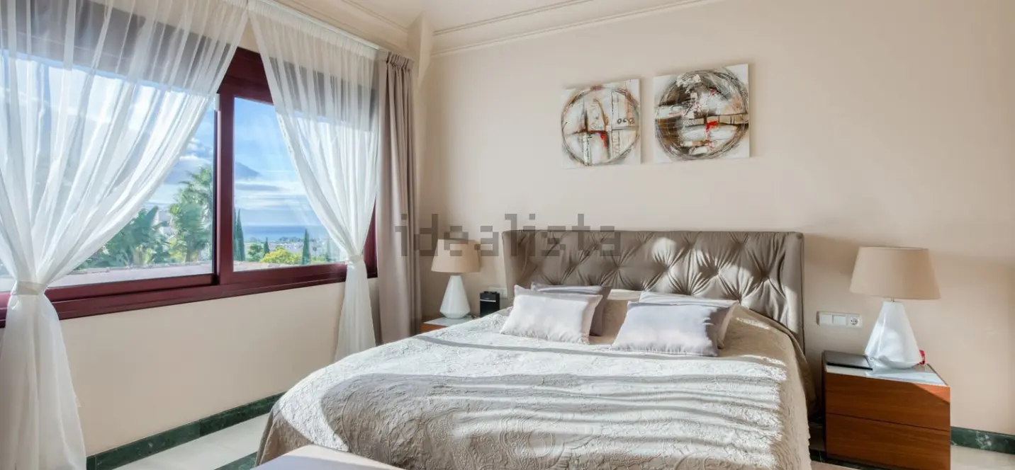 Long-term rent of detached villa in Los Flamingos 4