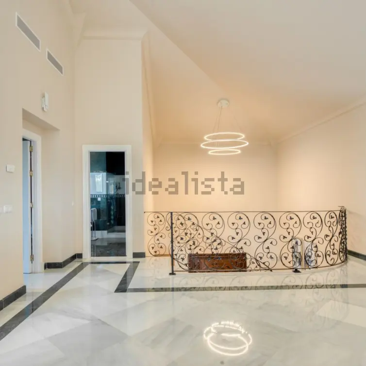 Long-term rent of detached villa in Los Flamingos