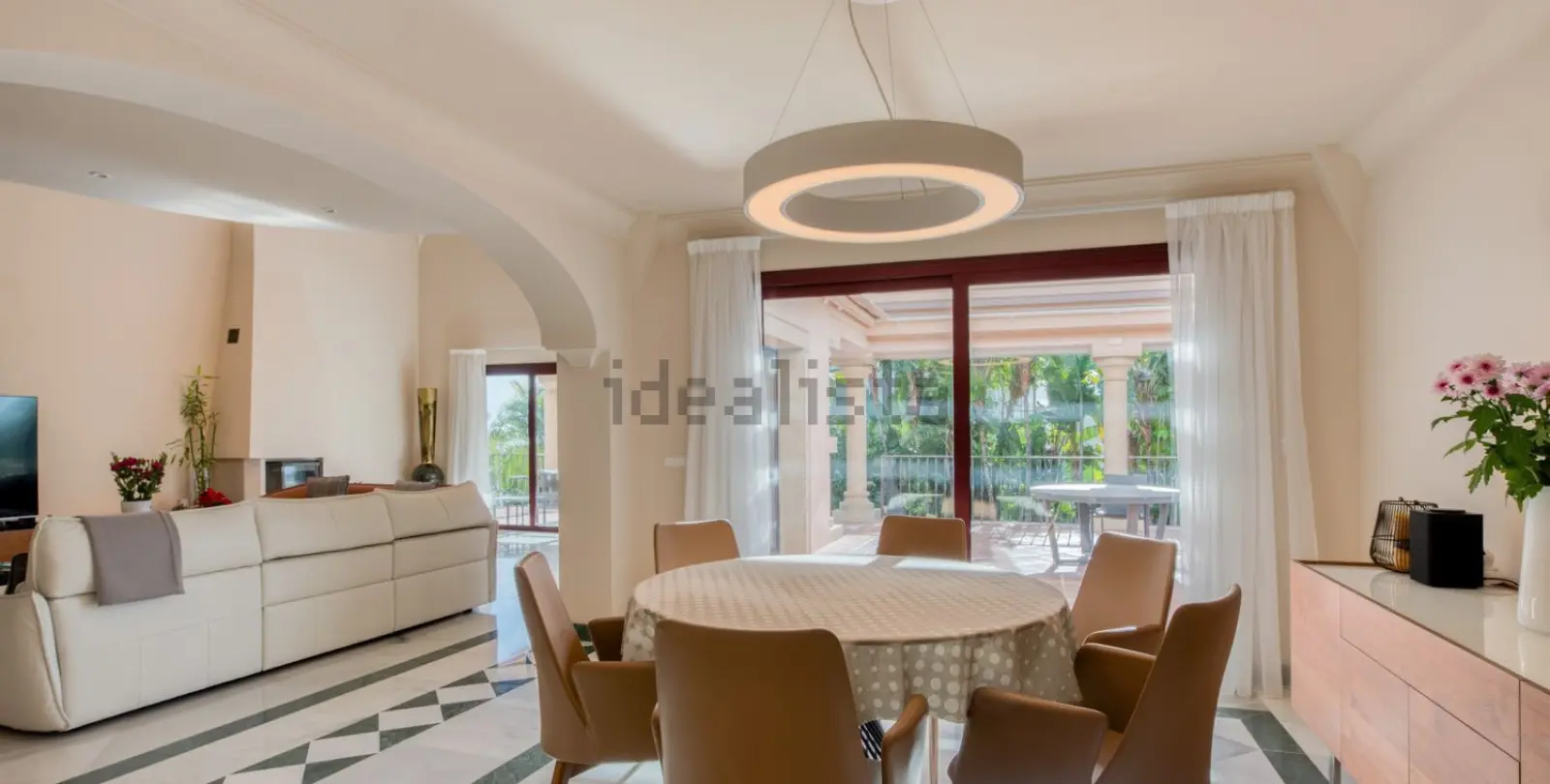 Long-term rent of detached villa in Los Flamingos 4