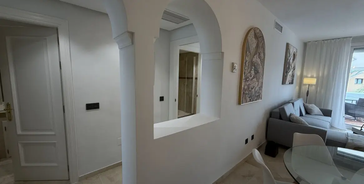 Long-term rent of penthouse in Cancelada 14