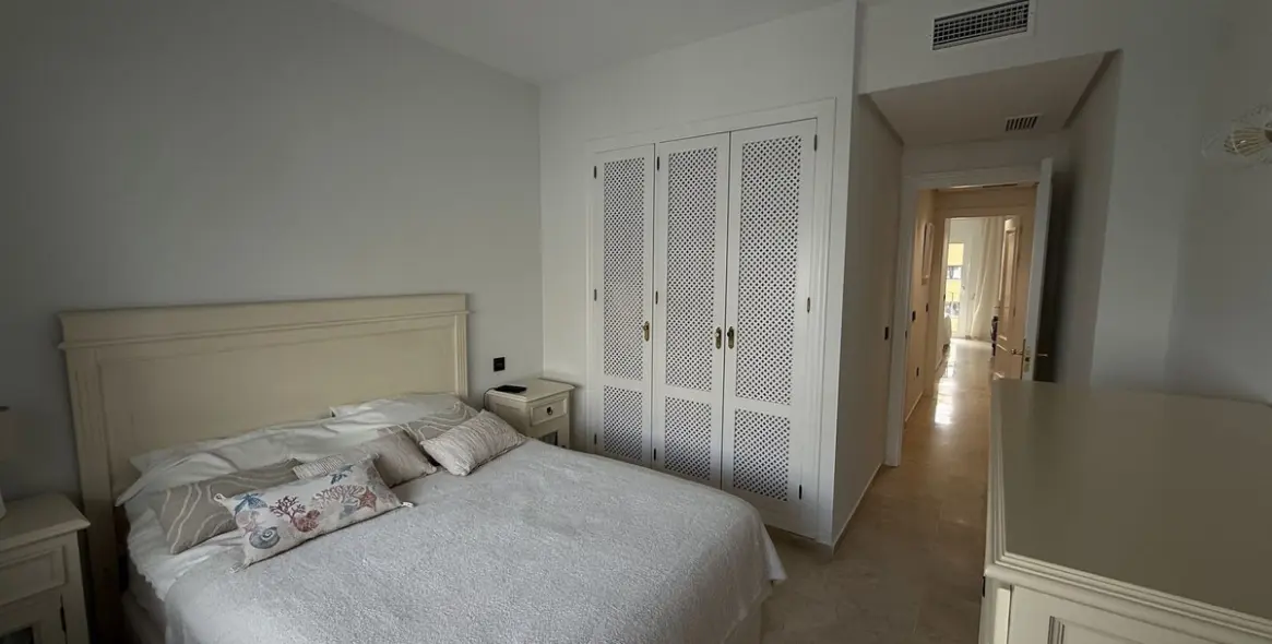 Long-term rent of penthouse in Cancelada 17