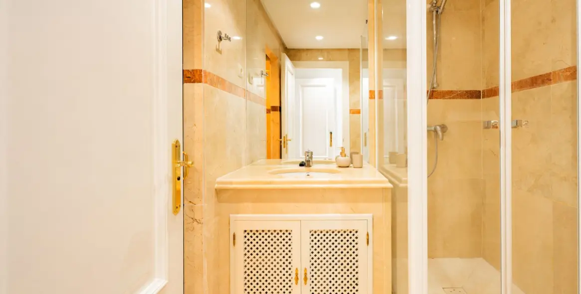 Alquiler a corto plazo de ático en Cancelada 25