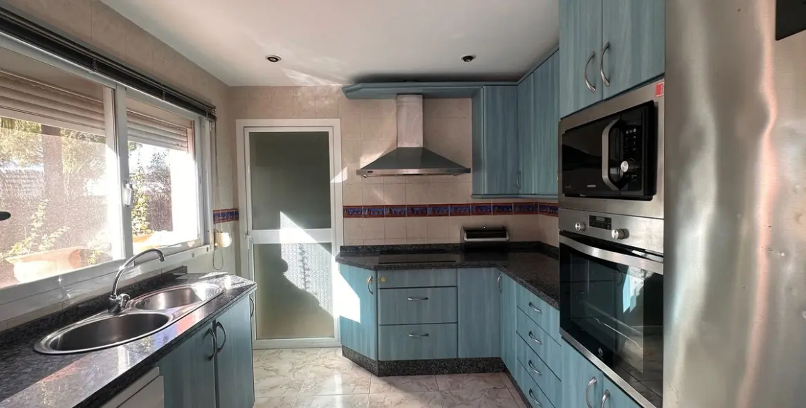 Long-term rent of detached villa in Nueva Andalucía 6