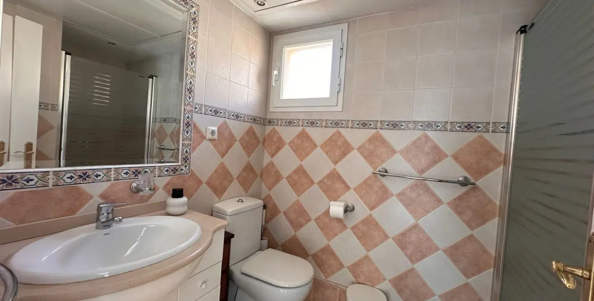 Long-term rent of detached villa in Nueva Andalucía 10