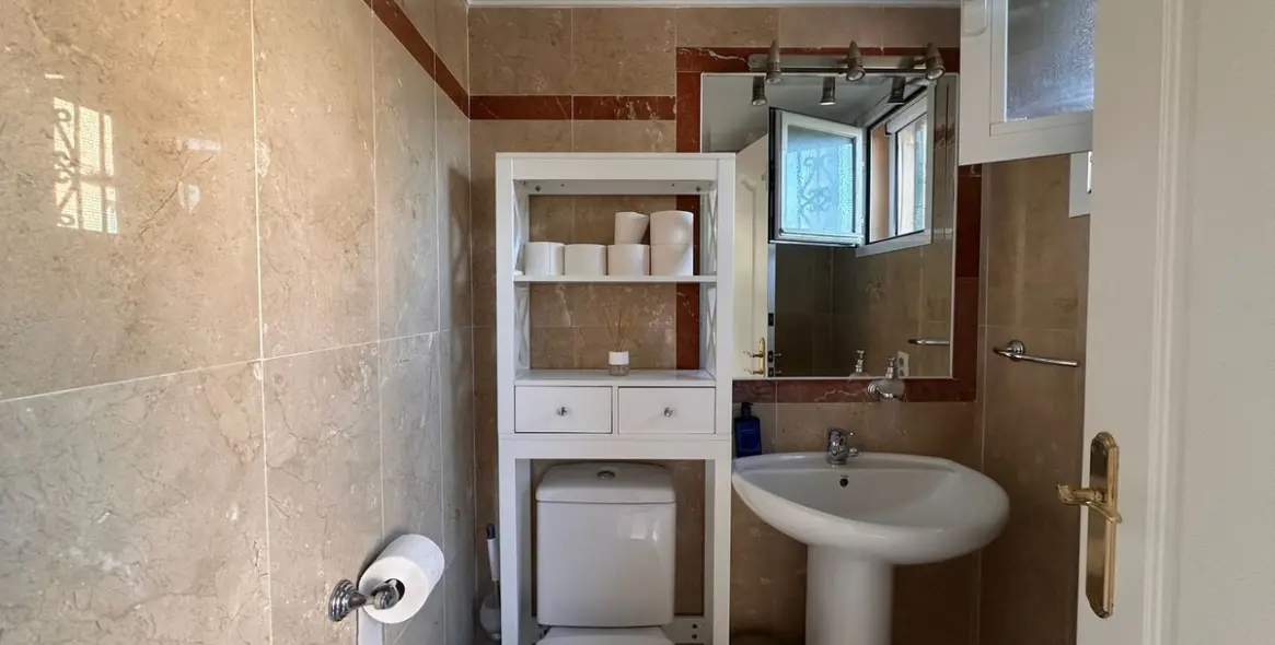 Long-term rent of detached villa in Nueva Andalucía 19