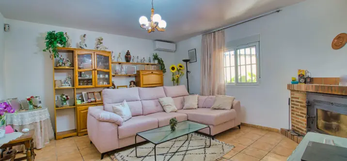 Venta de finca - cortijo en Alcaucín 0