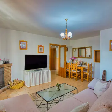 Venta de finca - cortijo en Alcaucín