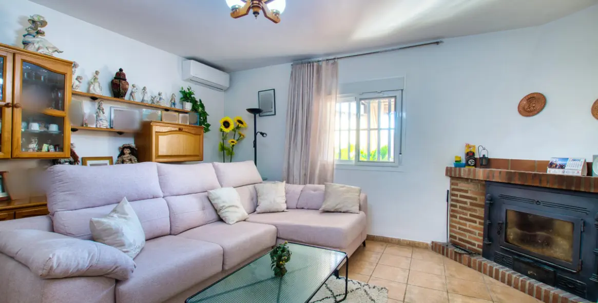 Venta de finca - cortijo en Alcaucín 5