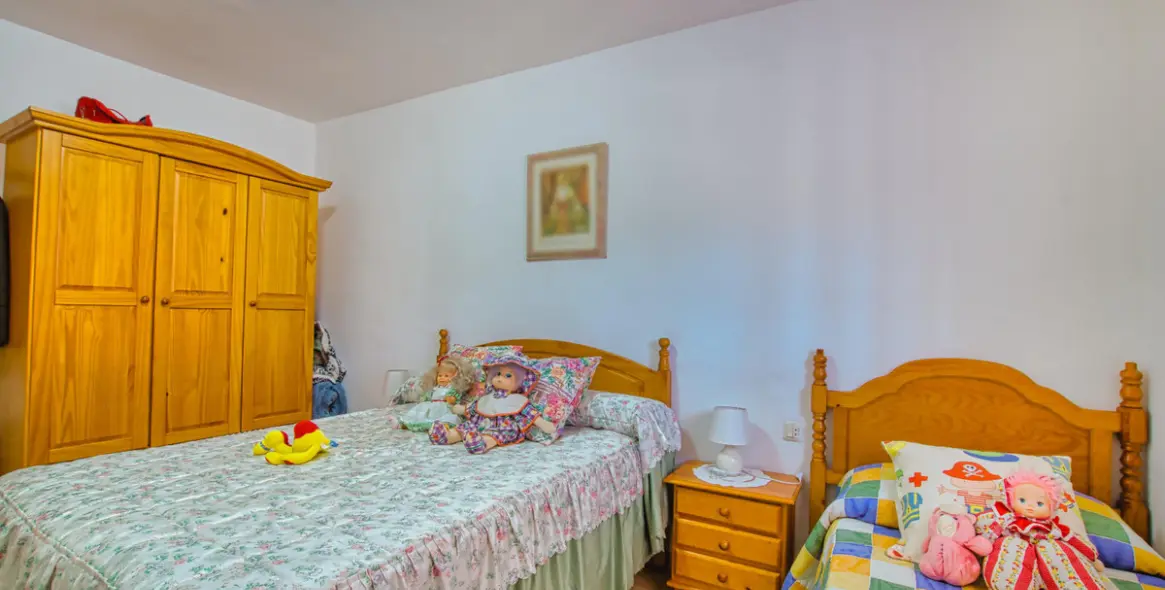 Venta de finca - cortijo en Alcaucín 25