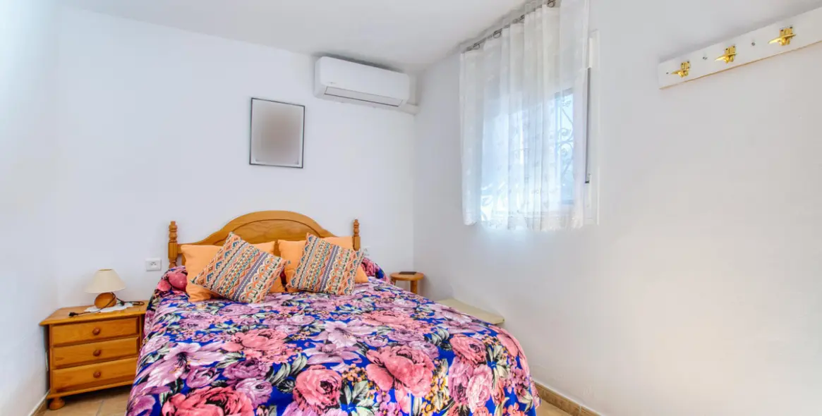 Venta de finca - cortijo en Alcaucín 33