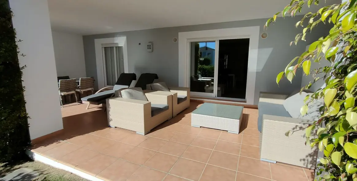 Продажа апартаментов на первом этаже в Estepona 5