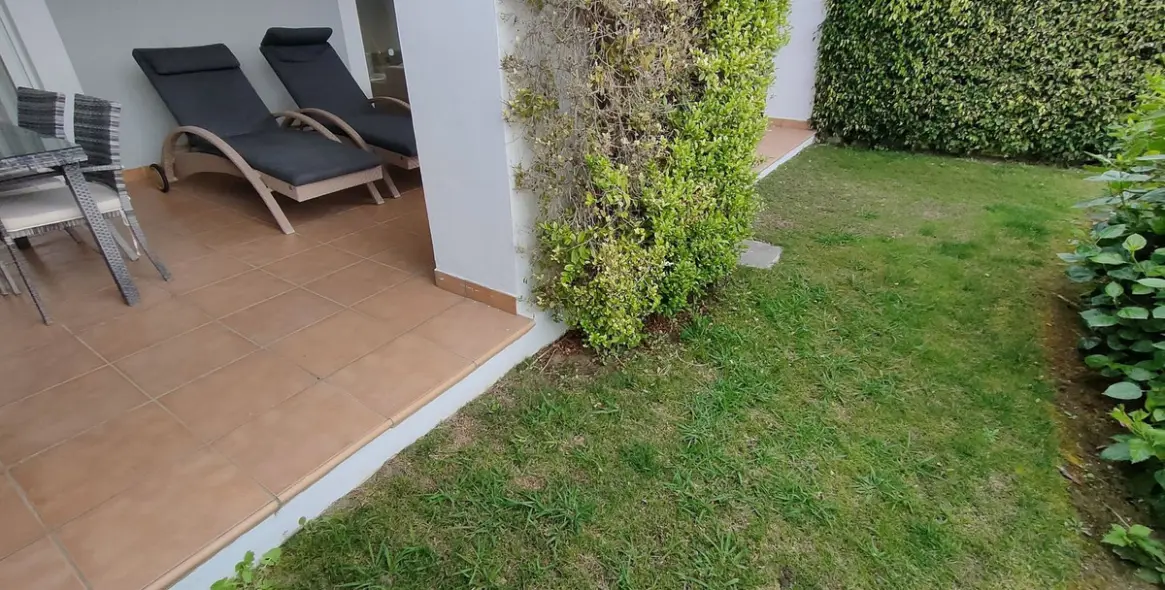 Продажа апартаментов на первом этаже в Estepona 6