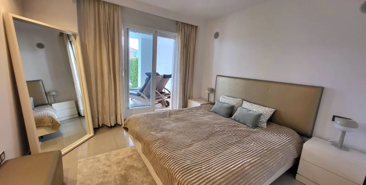 Продажа апартаментов на первом этаже в Estepona 12