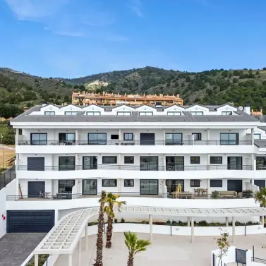 Продажа апартаментов на среднем этаже в Benalmadena