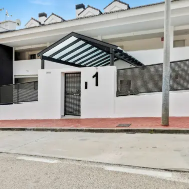 Продажа апартаментов на среднем этаже в Benalmadena