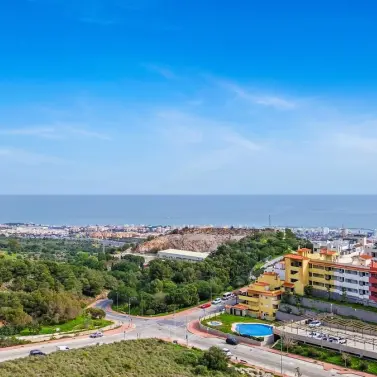 Продажа апартаментов на среднем этаже в Benalmadena