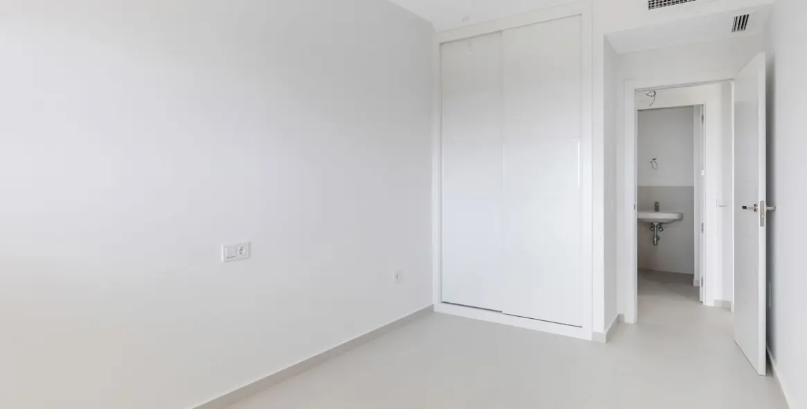 Продажа апартаментов на среднем этаже в Benalmadena 13