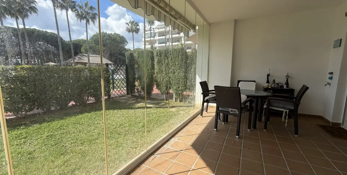 Sale of ground floor apartment in Calahonda 3