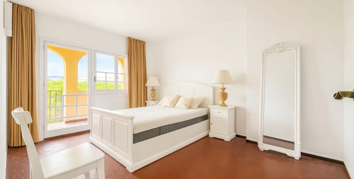 Продажа апартаментов на среднем этаже в Puerto de Cabopino 6