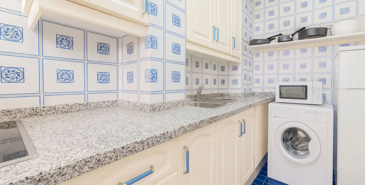 Продажа апартаментов на среднем этаже в Puerto de Cabopino 7