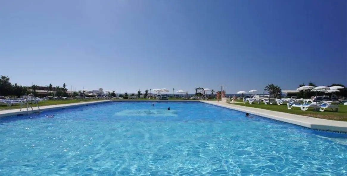 Продажа апартаментов на среднем этаже в Puerto de Cabopino 8