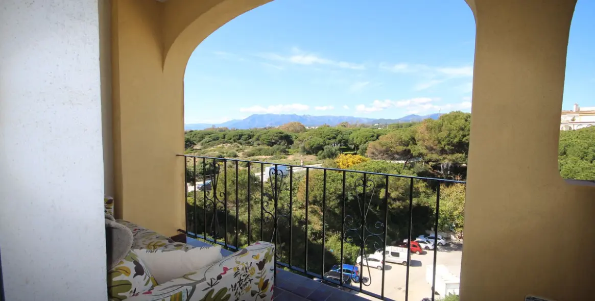 Продажа апартаментов на среднем этаже в Puerto de Cabopino 19