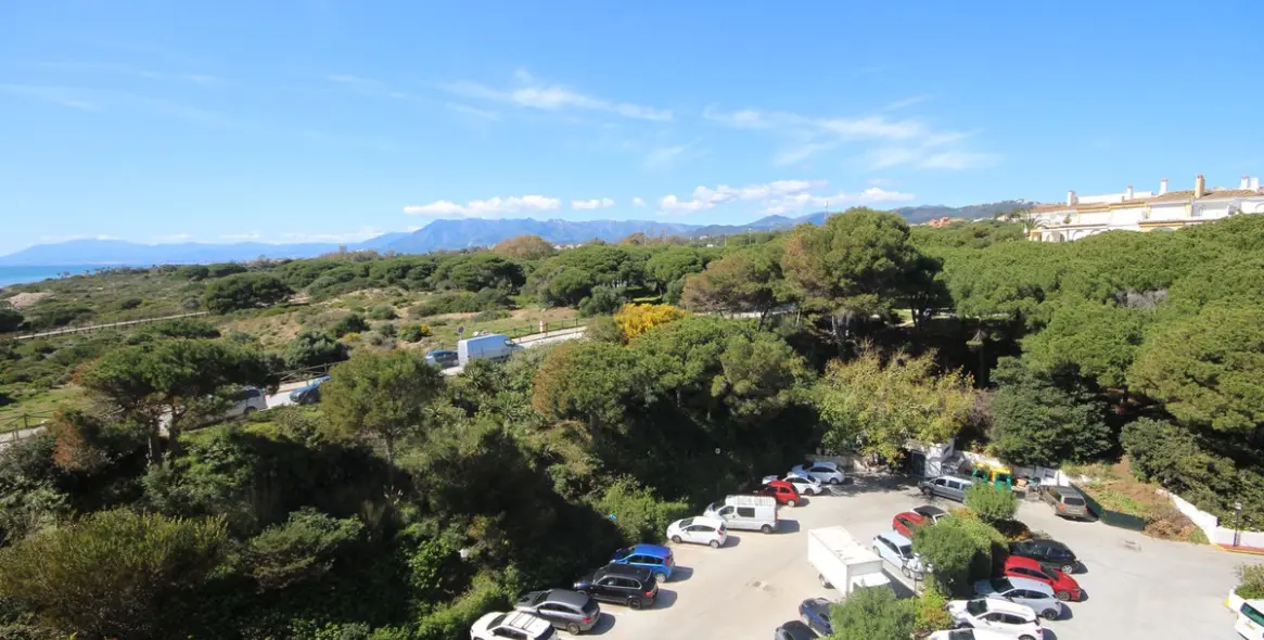 Продажа апартаментов на среднем этаже в Puerto de Cabopino 20