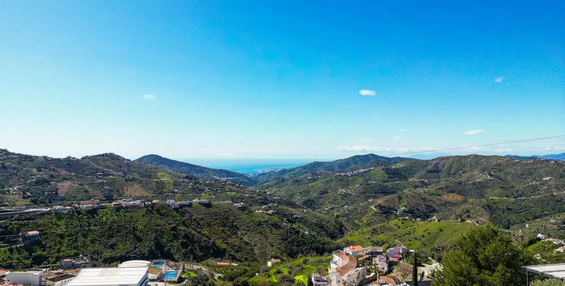 Продажа  отдельно стоящей виллы в Cómpeta 5