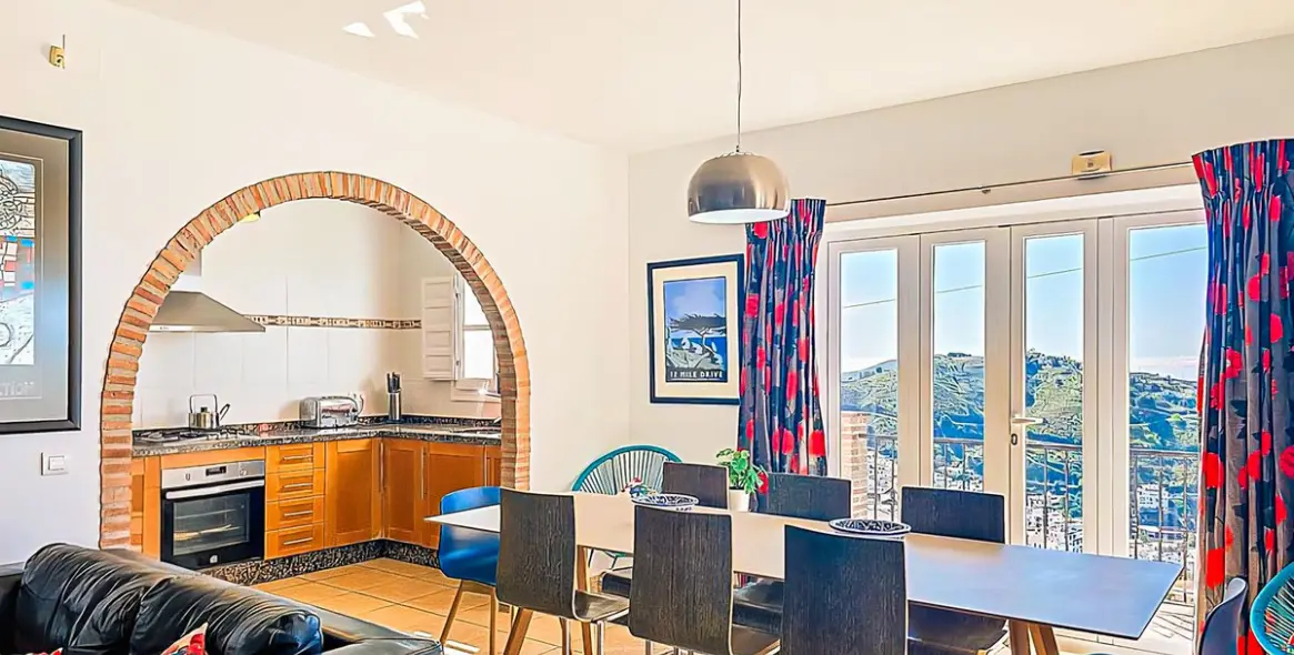 Продажа  отдельно стоящей виллы в Cómpeta 13