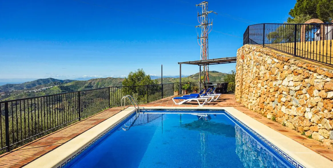 Продажа  отдельно стоящей виллы в Cómpeta 34