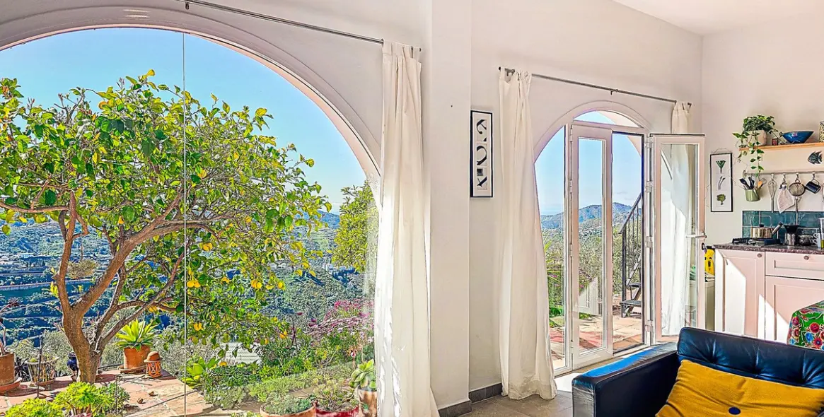 Продажа  отдельно стоящей виллы в Cómpeta 47