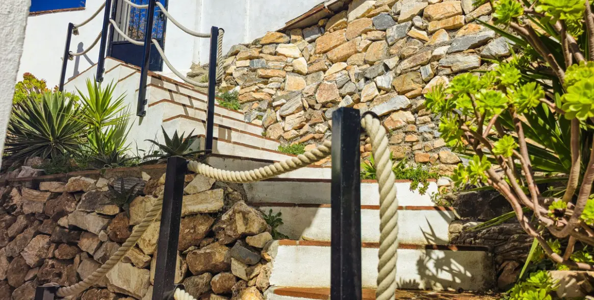 Продажа  отдельно стоящей виллы в Cómpeta 60